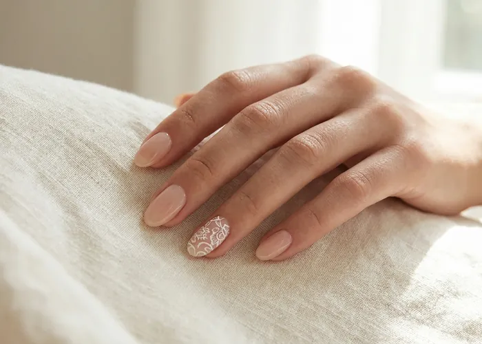Lace Nail Art: The Bridal Classic Searches Are Up 215% For