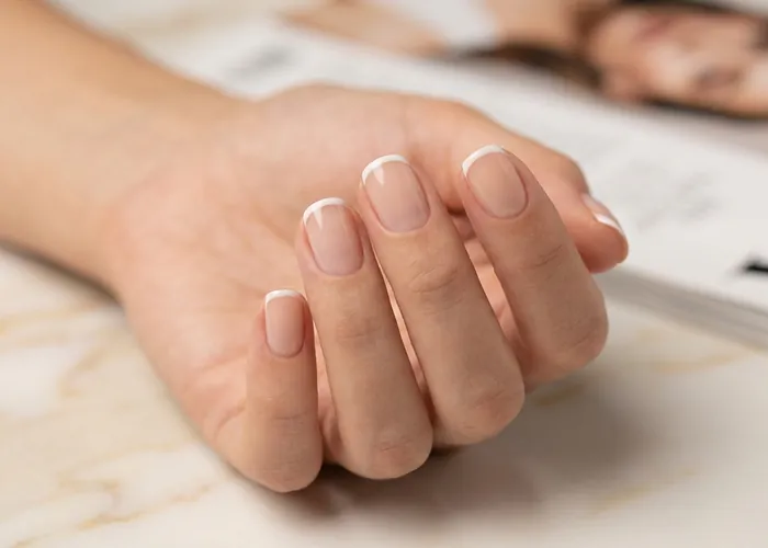 Micro French Manicure: The Barely-There Tip Everyone Is Copying